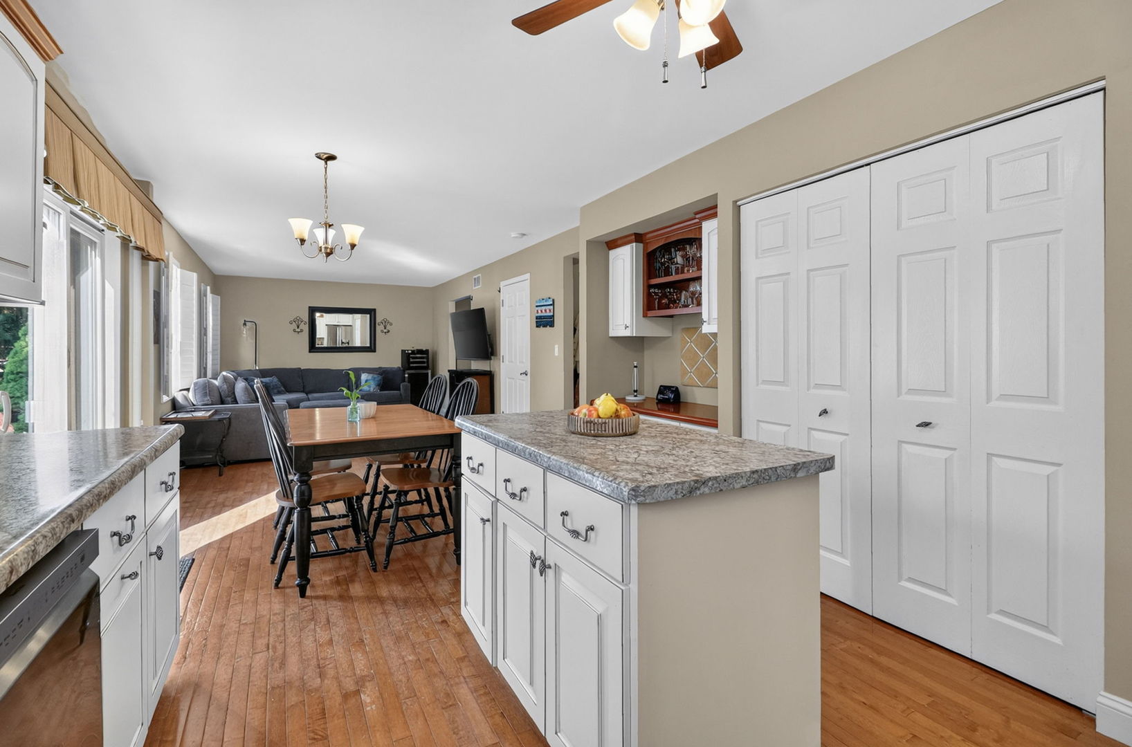 4322 Bronk Corner Property Photo 11