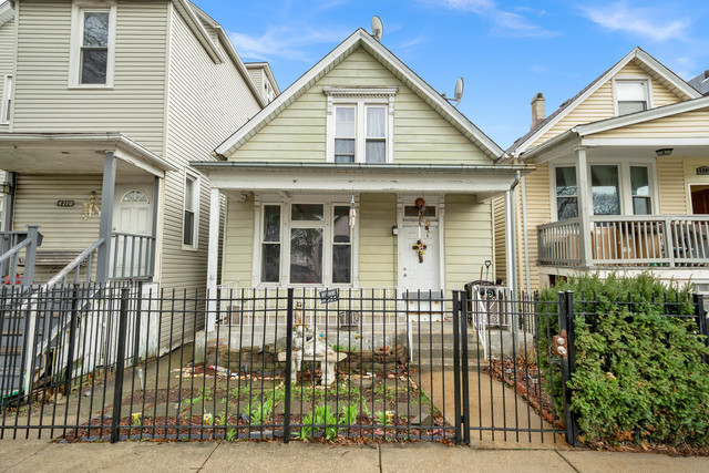 4208 S Artesian Avenue Property Photo 1