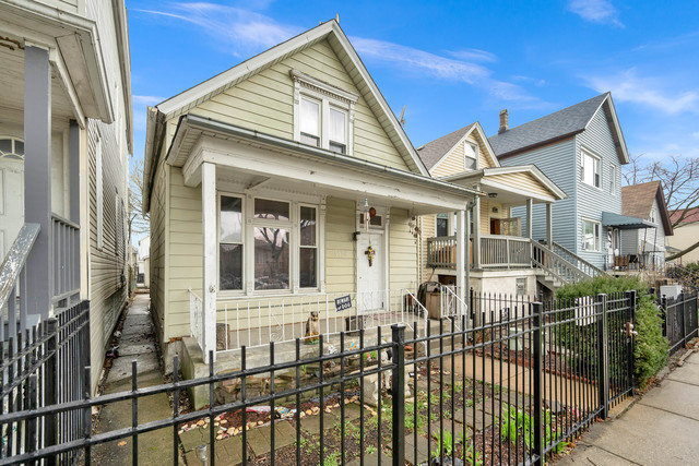 4208 S Artesian Avenue Property Photo 2