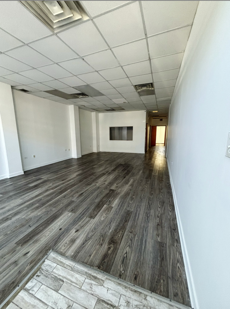 3250 N Pulaski Road Property Photo 6