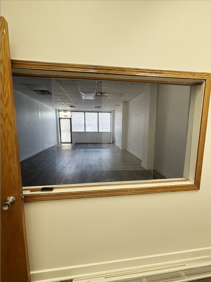 3250 N Pulaski Road Property Photo 11