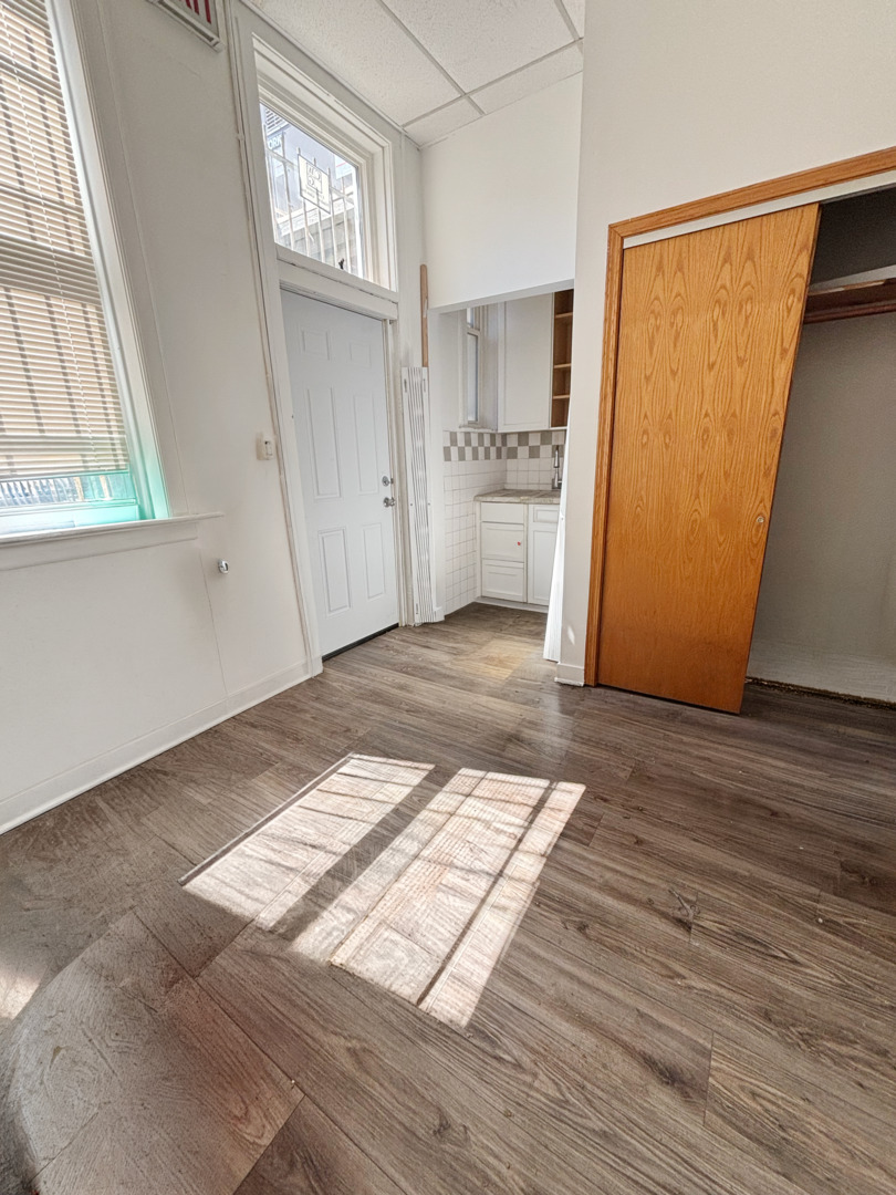 3250 N Pulaski Road Property Photo 16