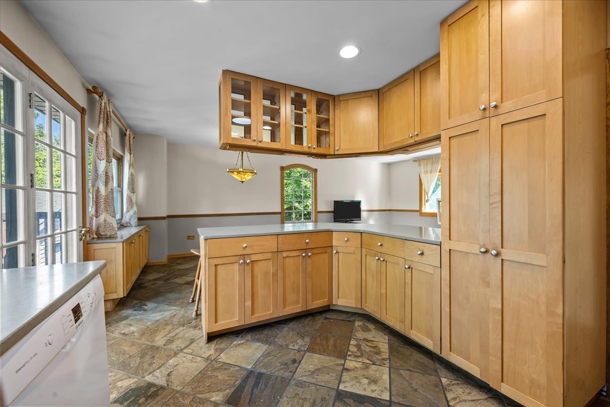 711 Quassey Avenue Property Photo 18