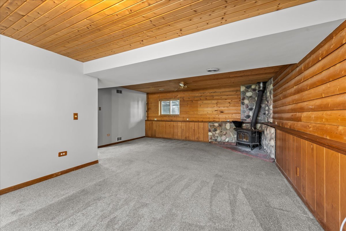 711 Quassey Avenue Property Photo 25