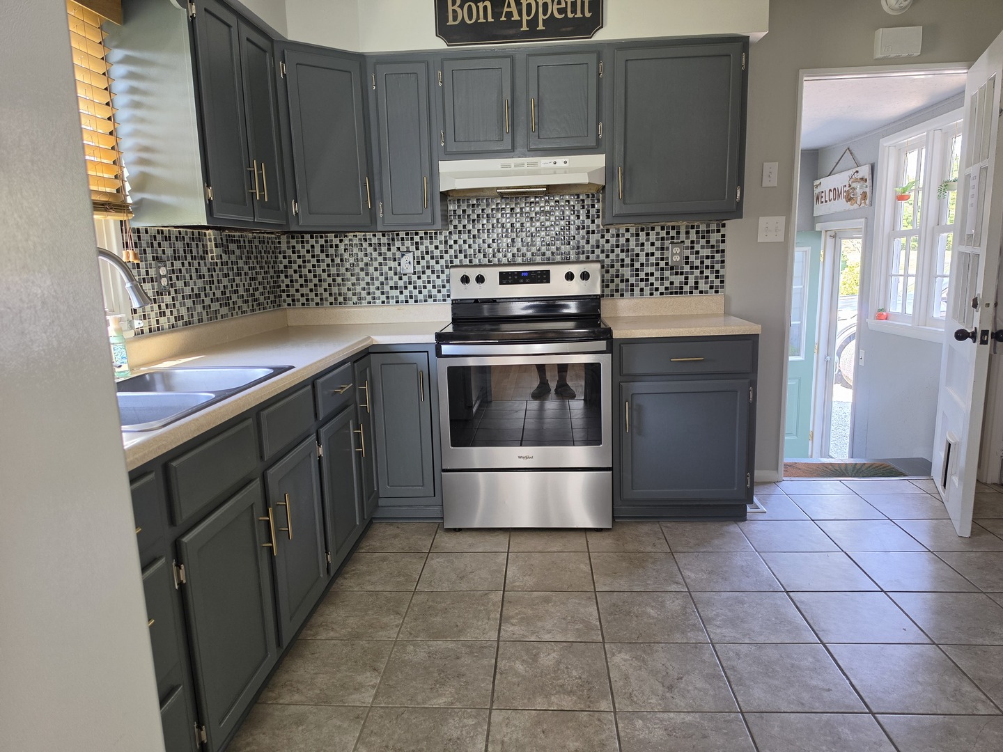 102 E Washington Street Property Photo 13