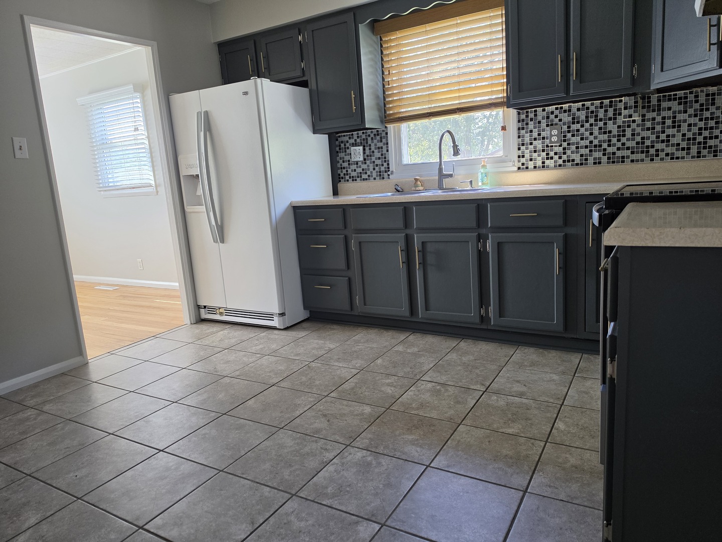 102 E Washington Street Property Photo 14