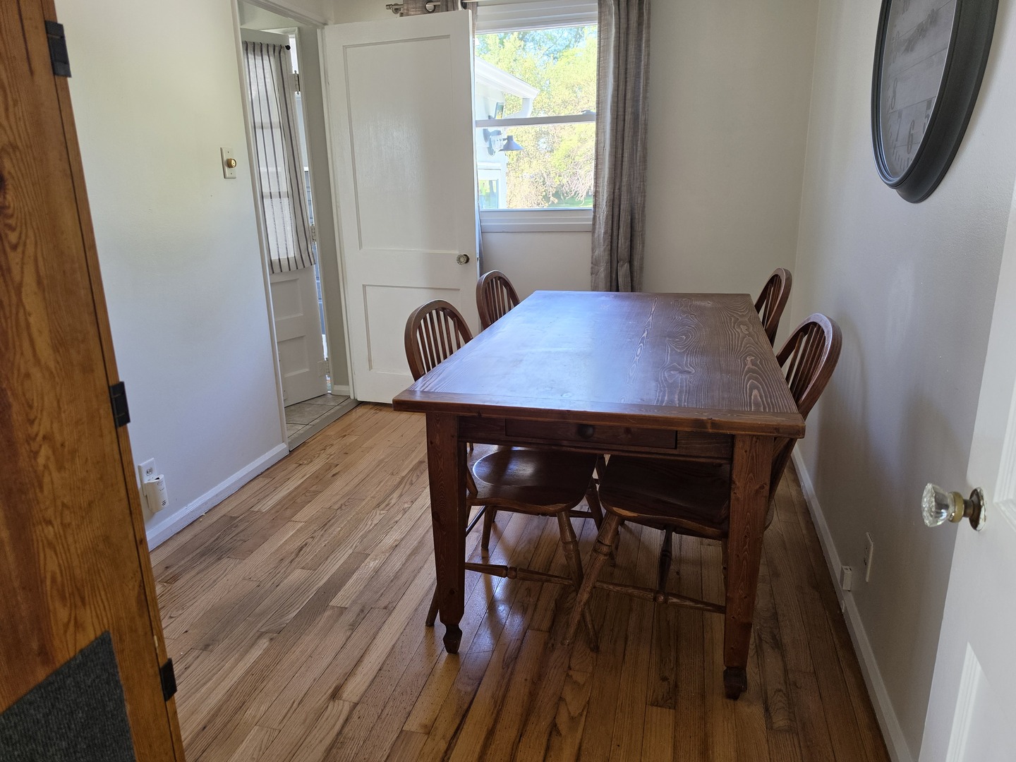102 E Washington Street Property Photo 15