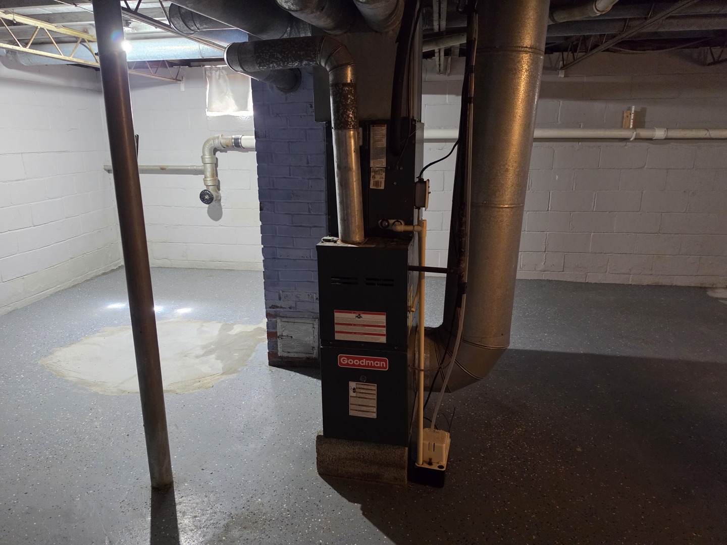 102 E Washington Street Property Photo 24