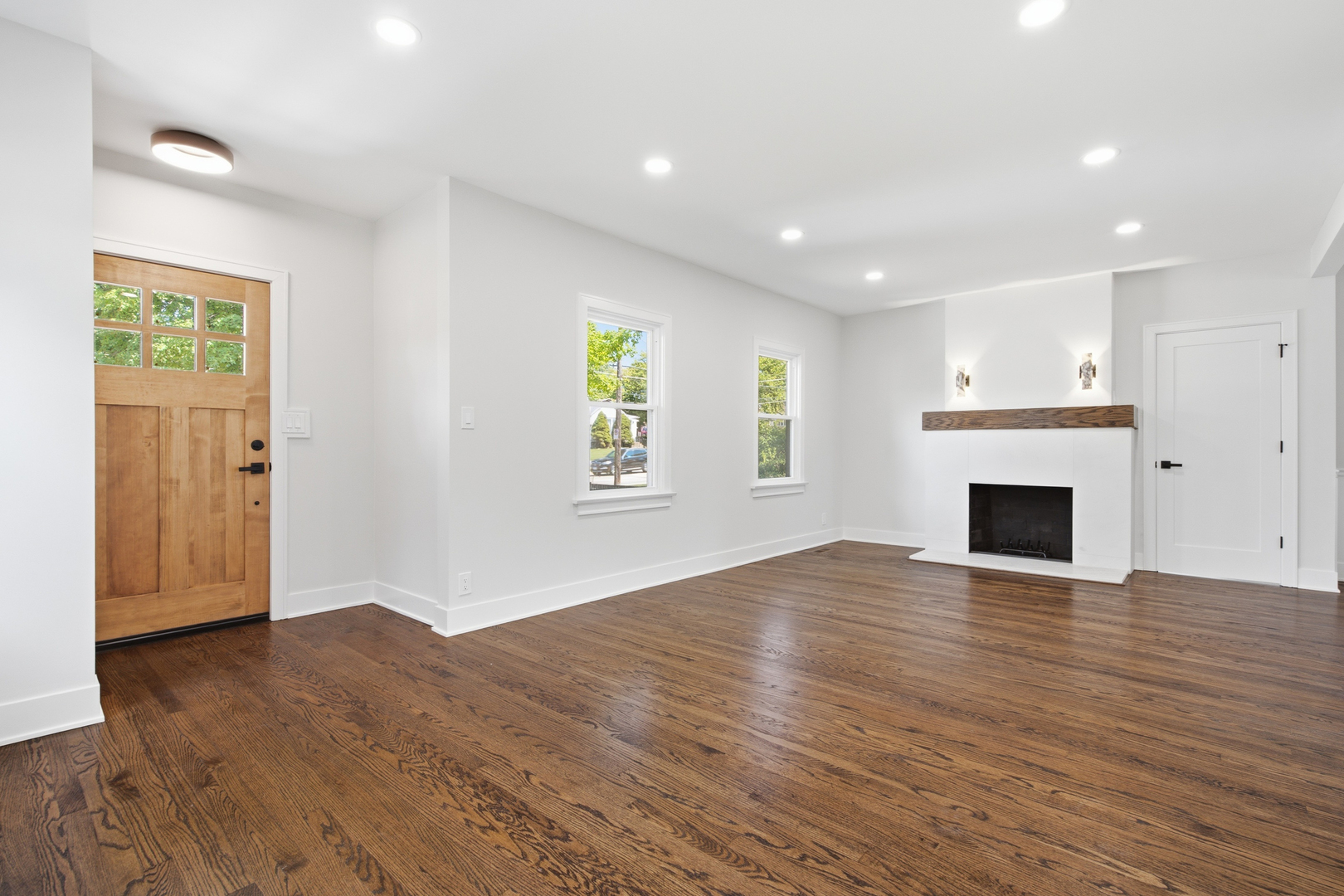 339 Prairie Avenue Property Photo 4