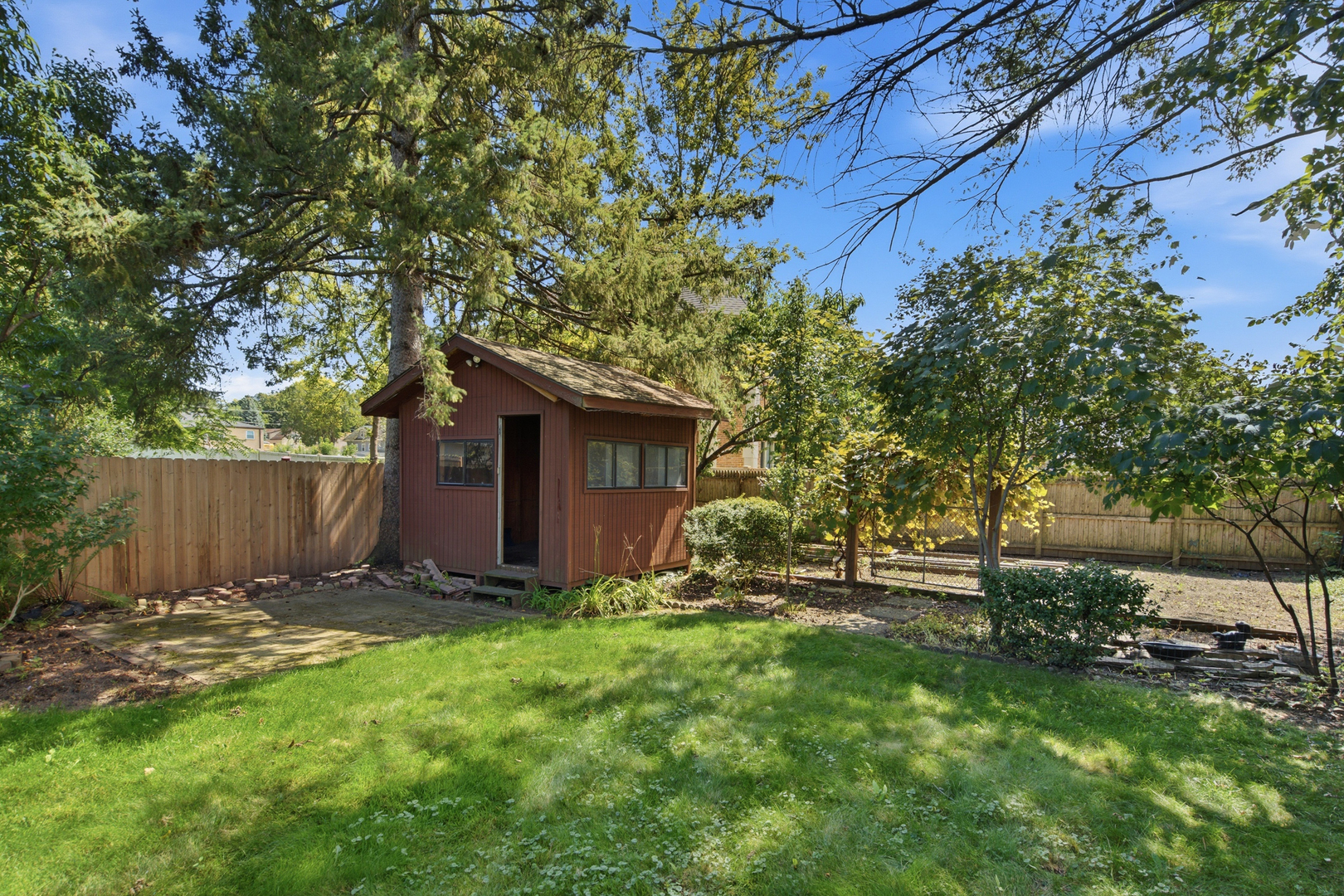 339 Prairie Avenue Property Photo 33