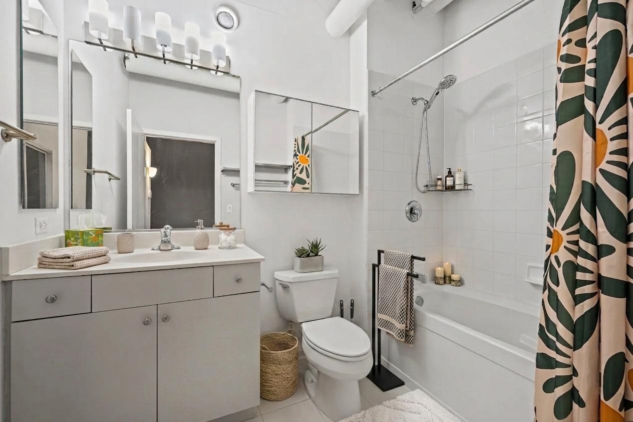 807 Davis Street 505 Property Photo 8