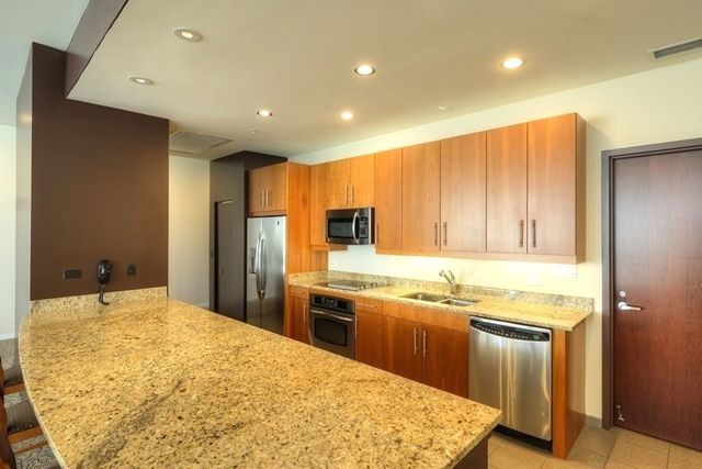 807 Davis Street 505 Property Photo 18