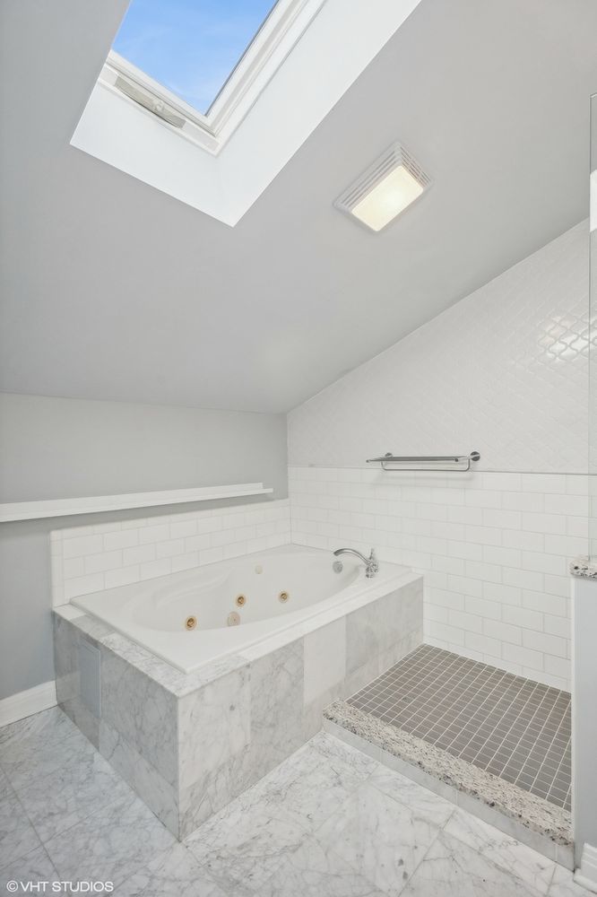 3755 N Wilton Avenue 3se Property Photo 15