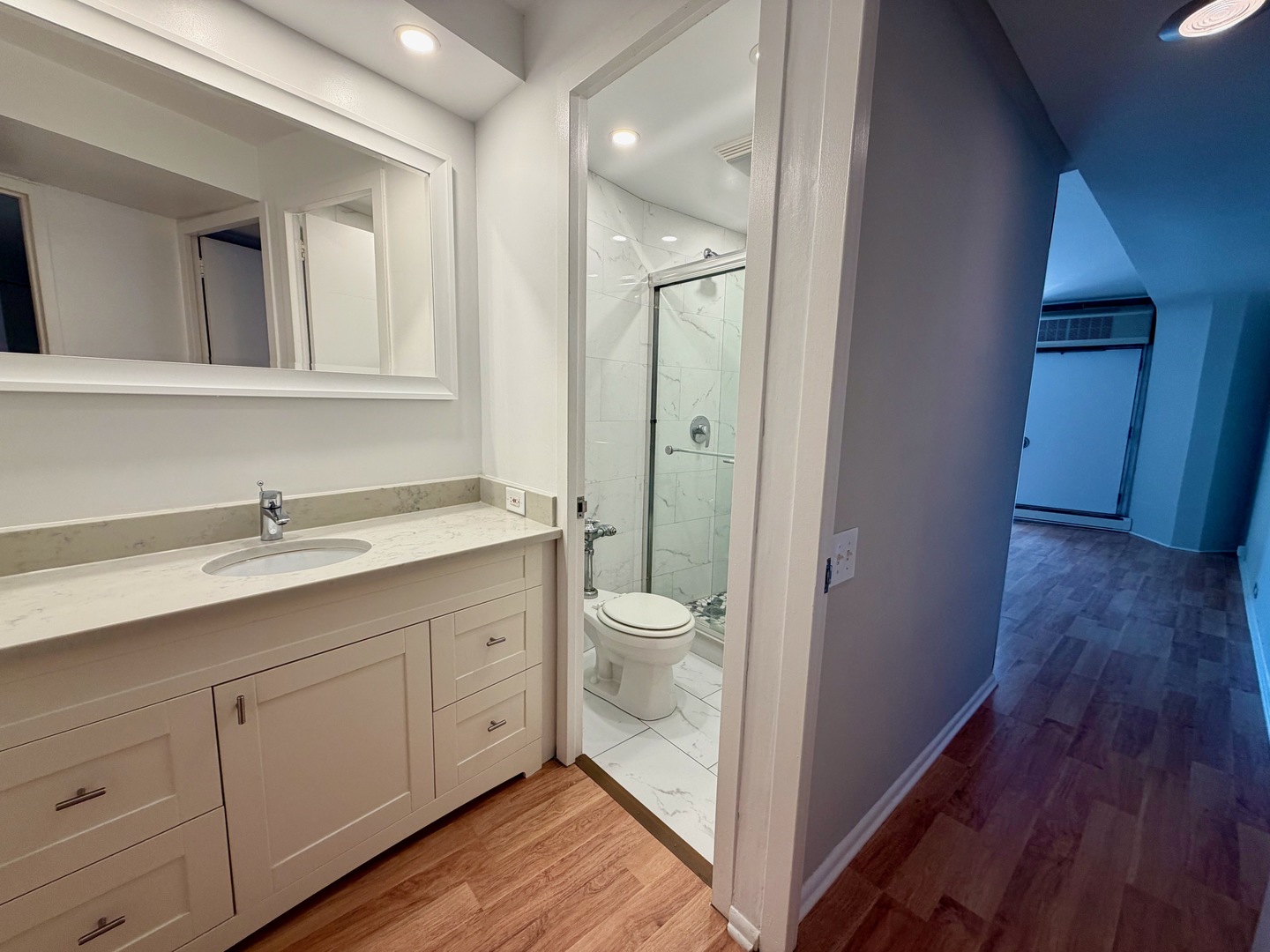 300 N State Street 2235 Property Photo 10
