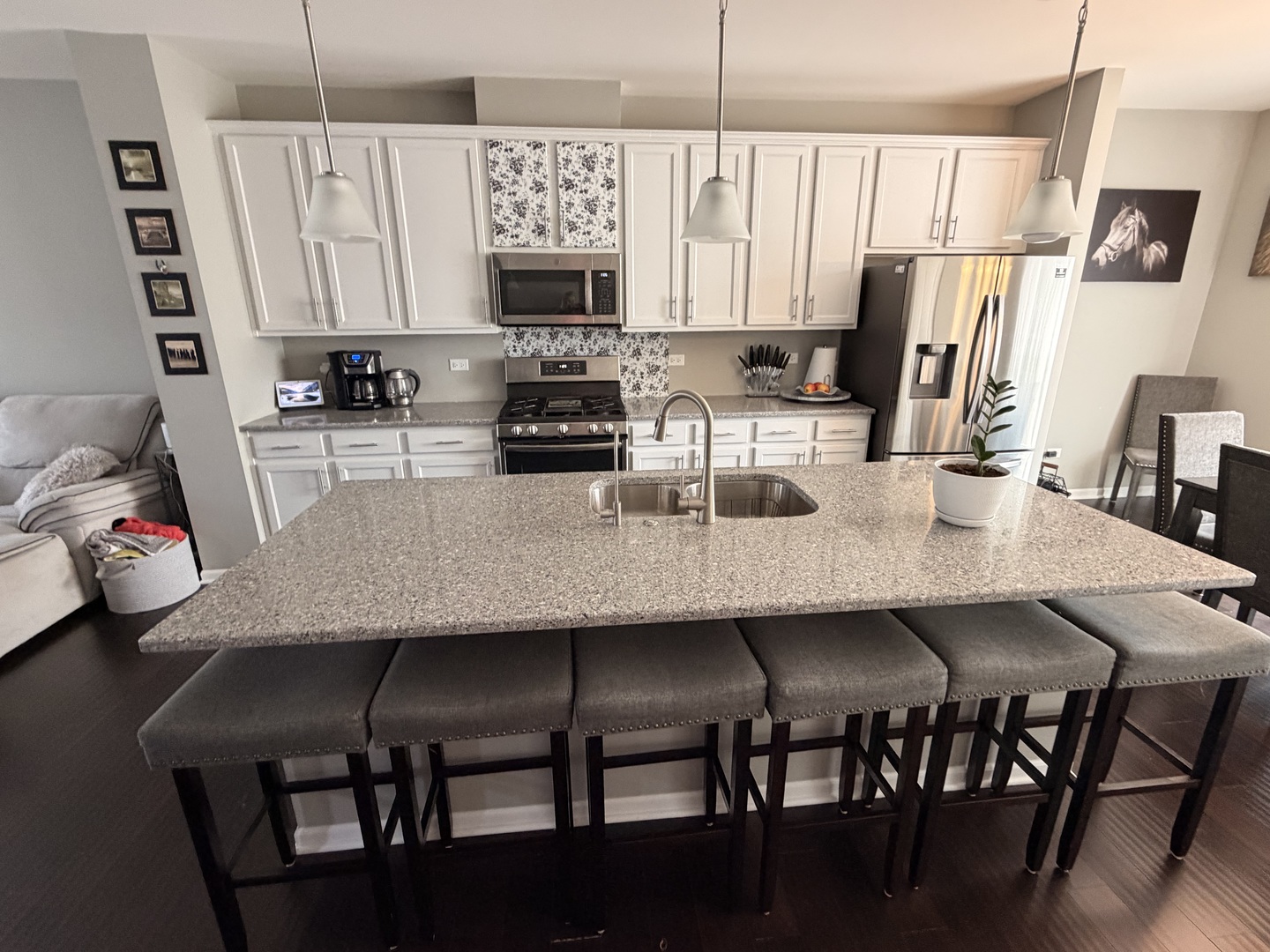 2527 Huntleigh Lane Property Photo 3