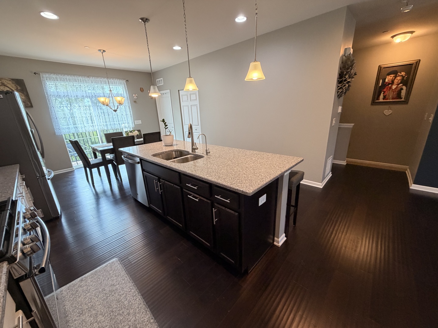2527 Huntleigh Lane Property Photo 7