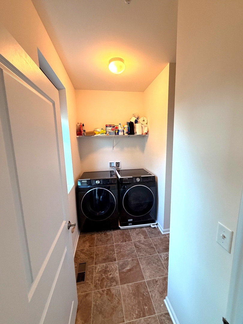 2527 Huntleigh Lane Property Photo 12