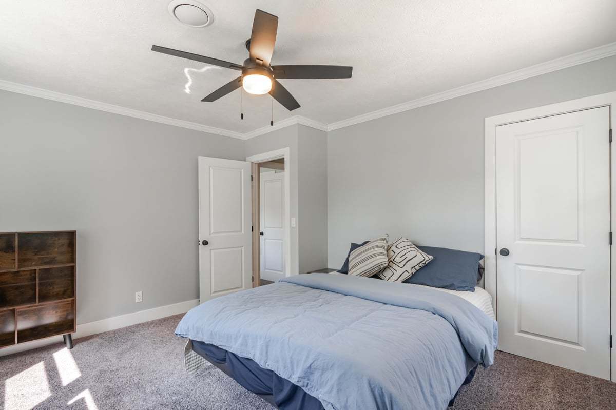 104 E Washington Drive Property Photo 18