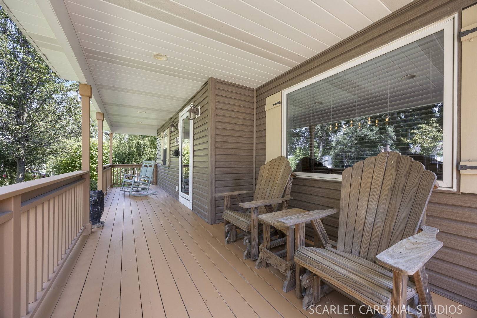 215 E Highland Avenue Property Photo 3