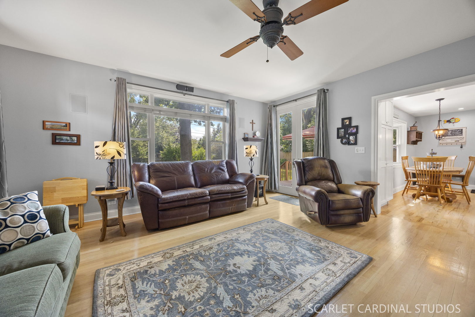 215 E Highland Avenue Property Photo 4