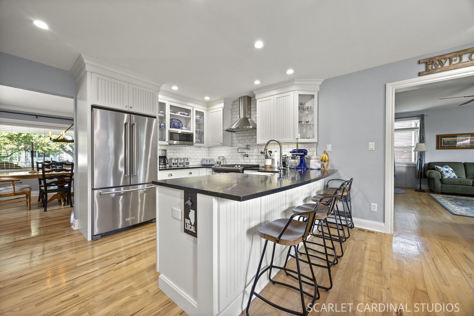215 E Highland Avenue Property Photo 9