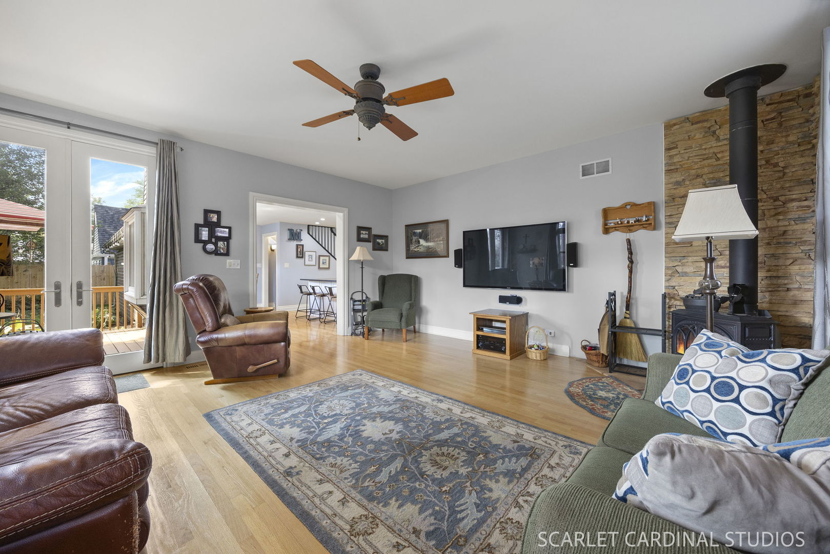 215 E Highland Avenue Property Photo 12