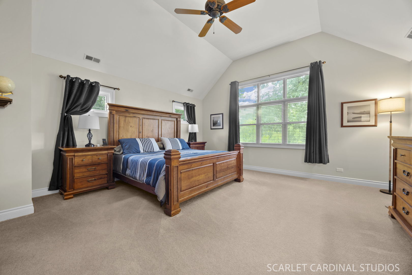 215 E Highland Avenue Property Photo 18