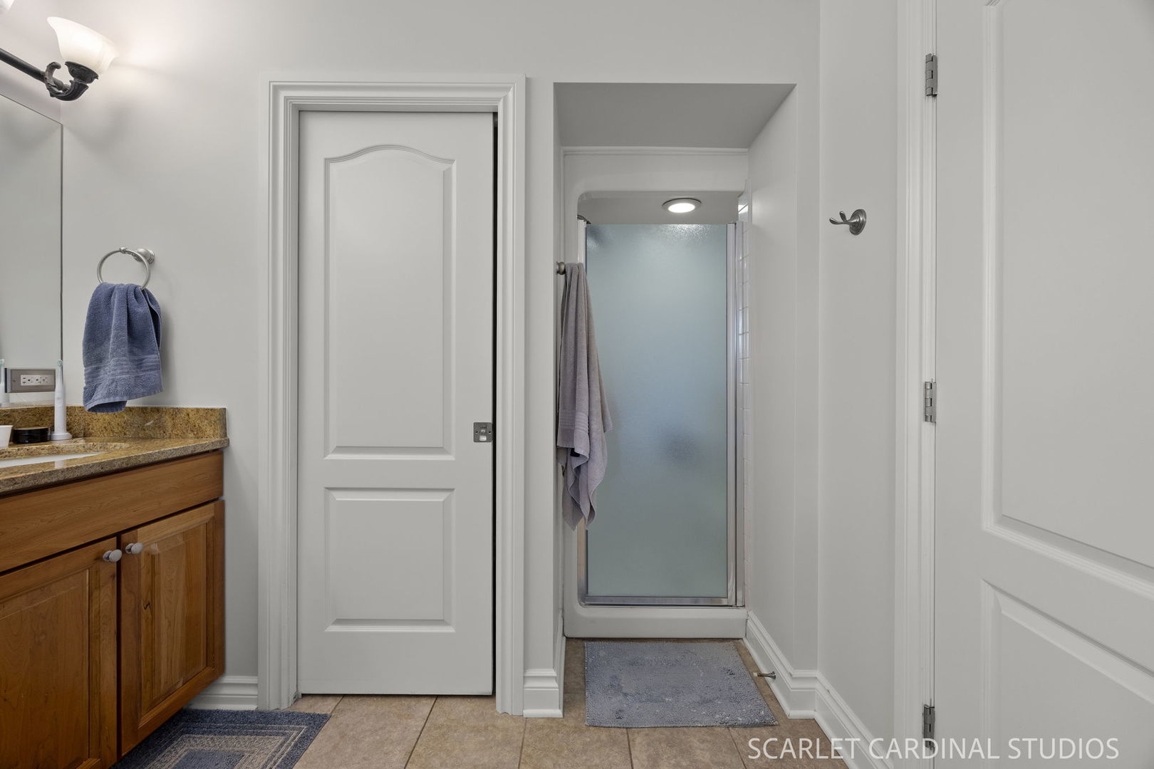 215 E Highland Avenue Property Photo 21