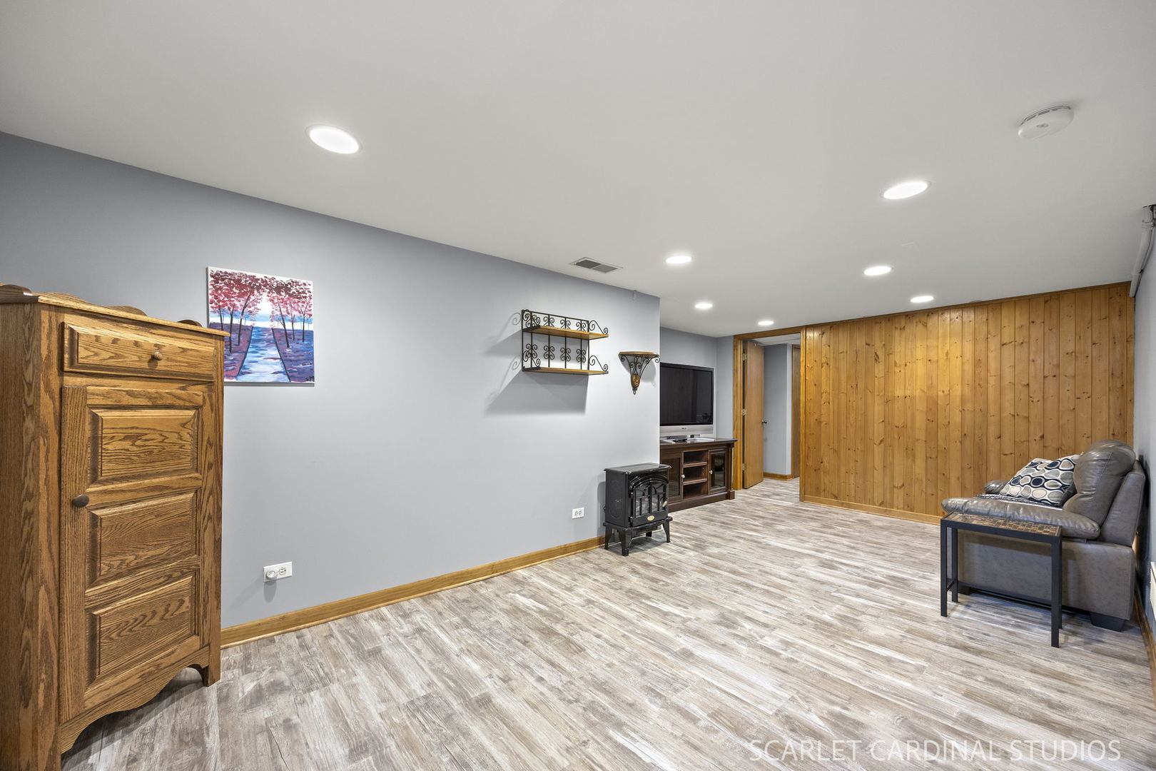 215 E Highland Avenue Property Photo 27