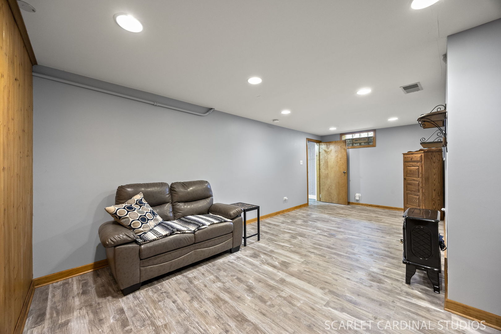 215 E Highland Avenue Property Photo 28