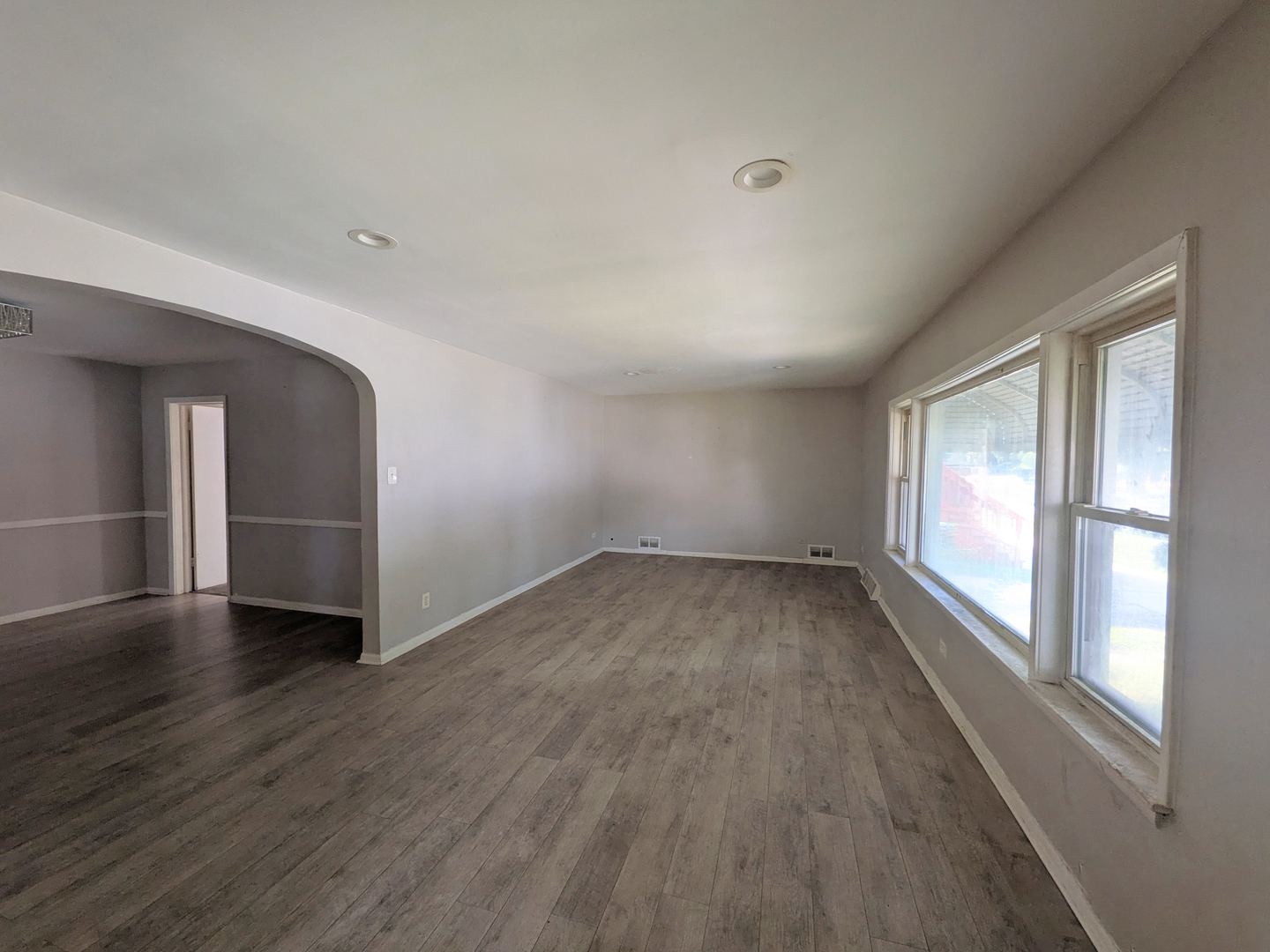 11833 S Harvard Avenue Property Photo 4