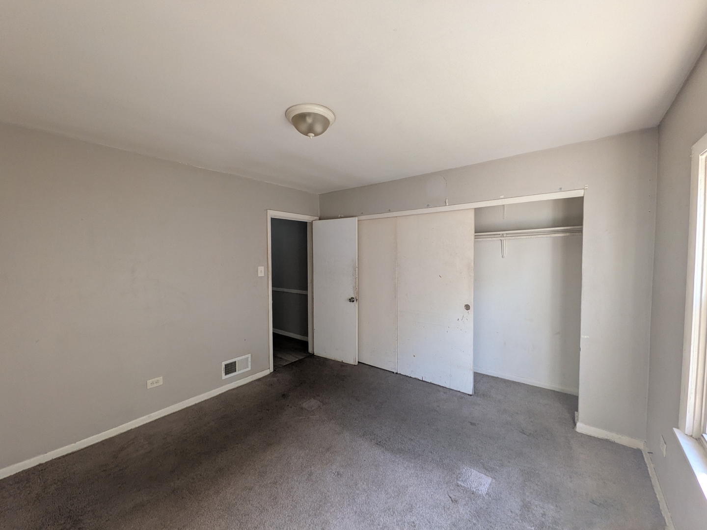 11833 S Harvard Avenue Property Photo 8
