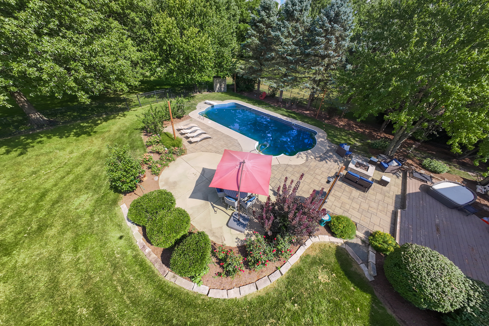 305 Windsor Circle Property Photo 44