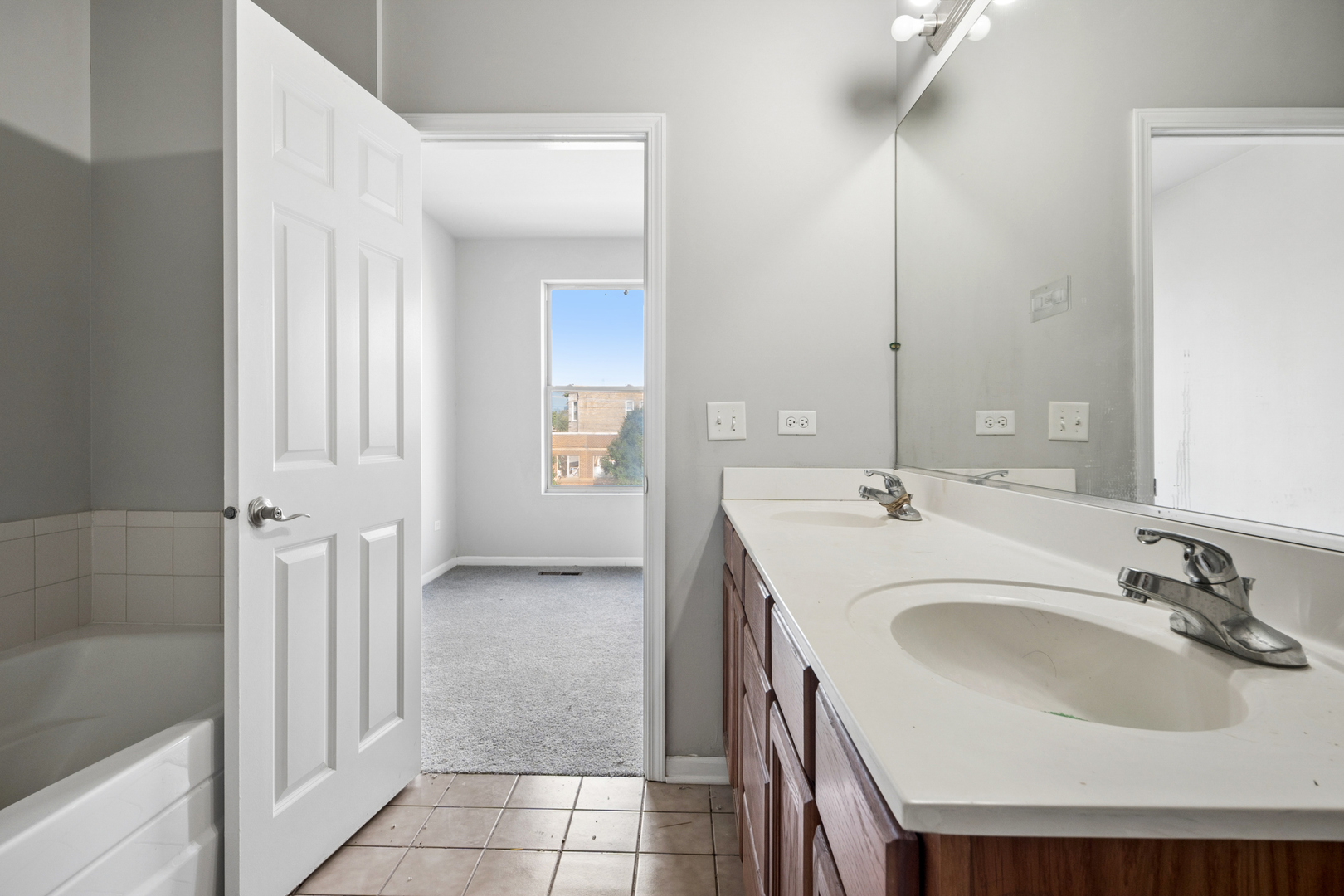 738 S Kedzie Avenue 2 Property Photo 10