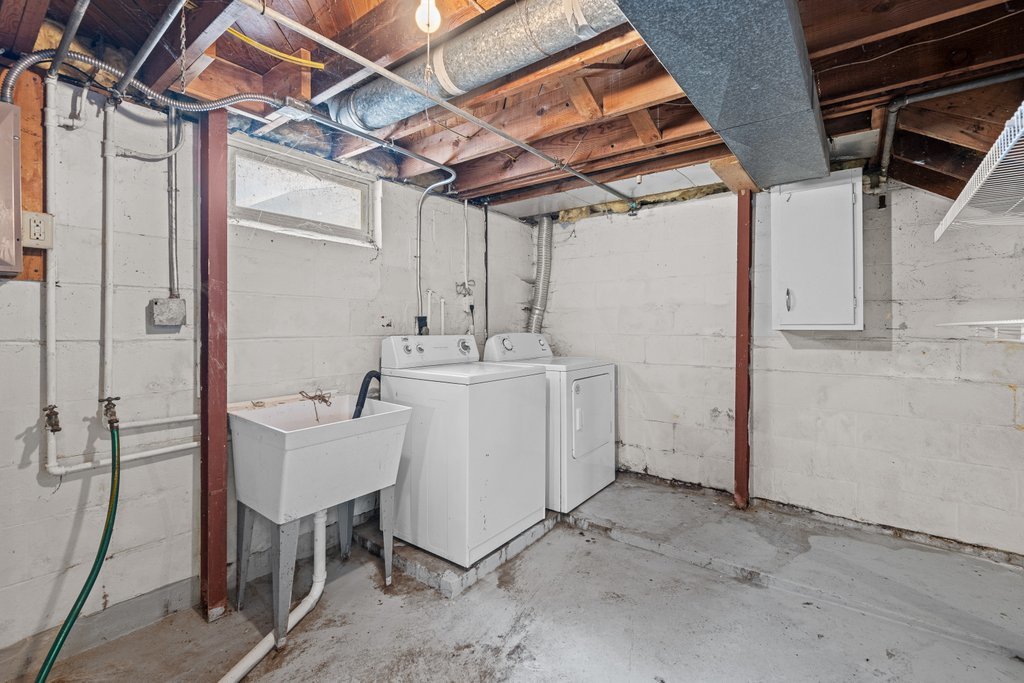 2919 42nd Street Property Photo 20