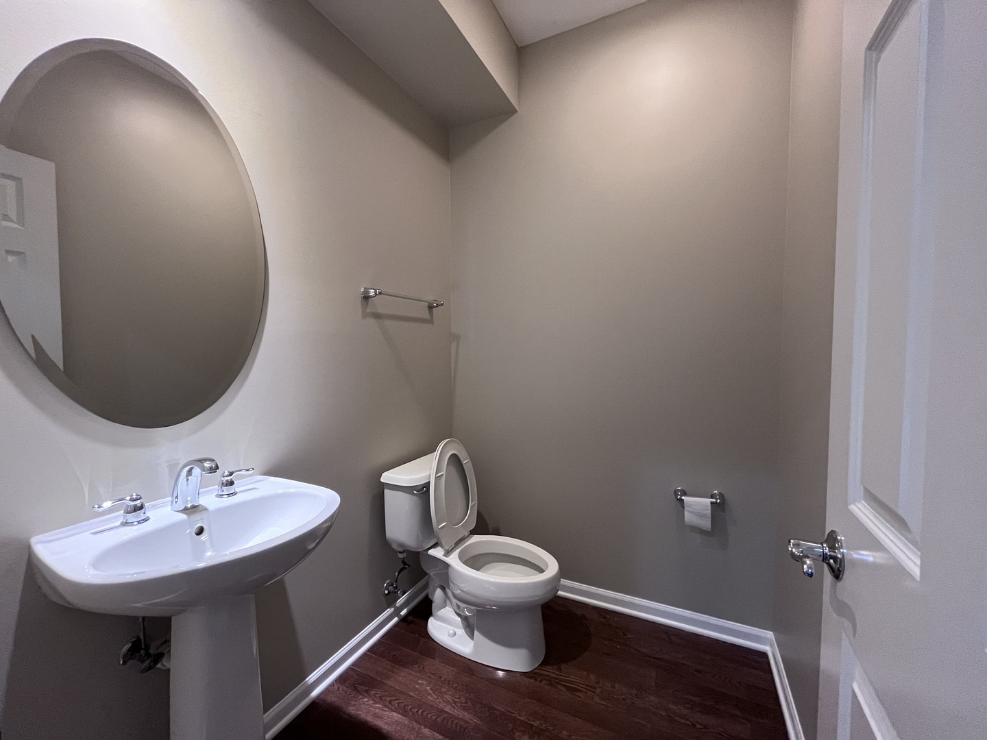 6384 Cunningham Court Property Photo 6