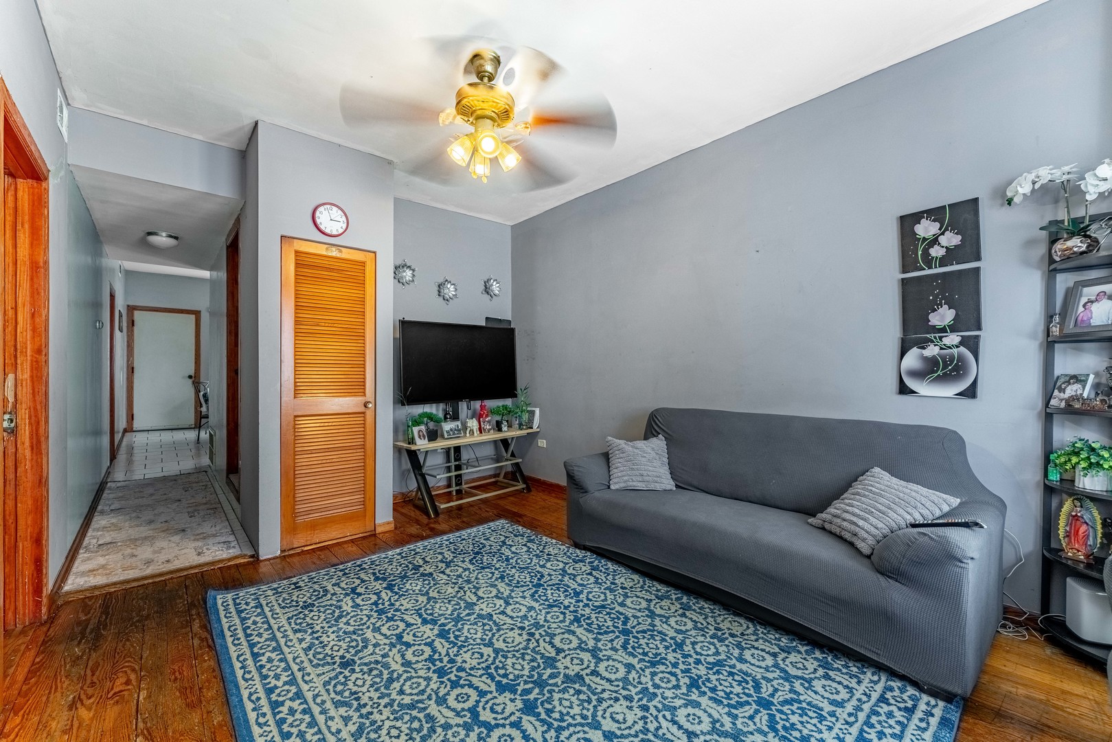 2927 N Avers Avenue Property Photo 10