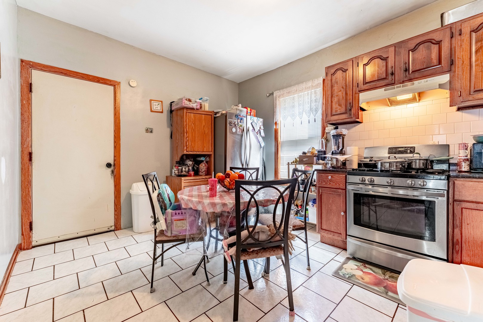 2927 N Avers Avenue Property Photo 15