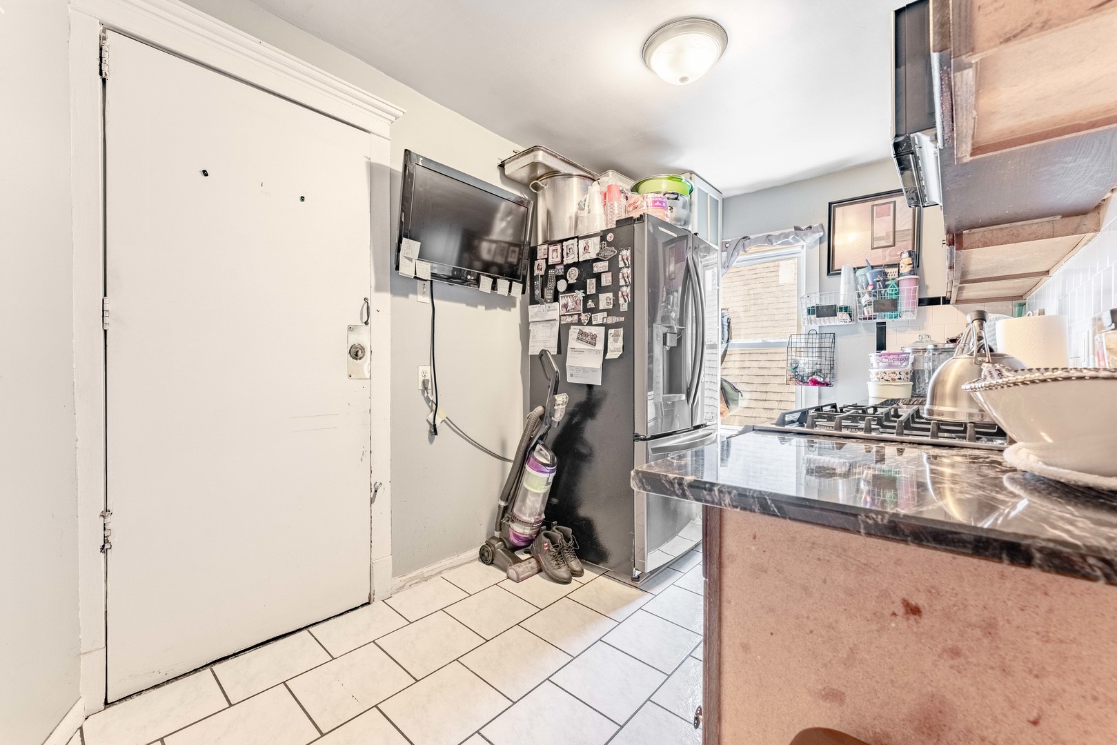 2927 N Avers Avenue Property Photo 22