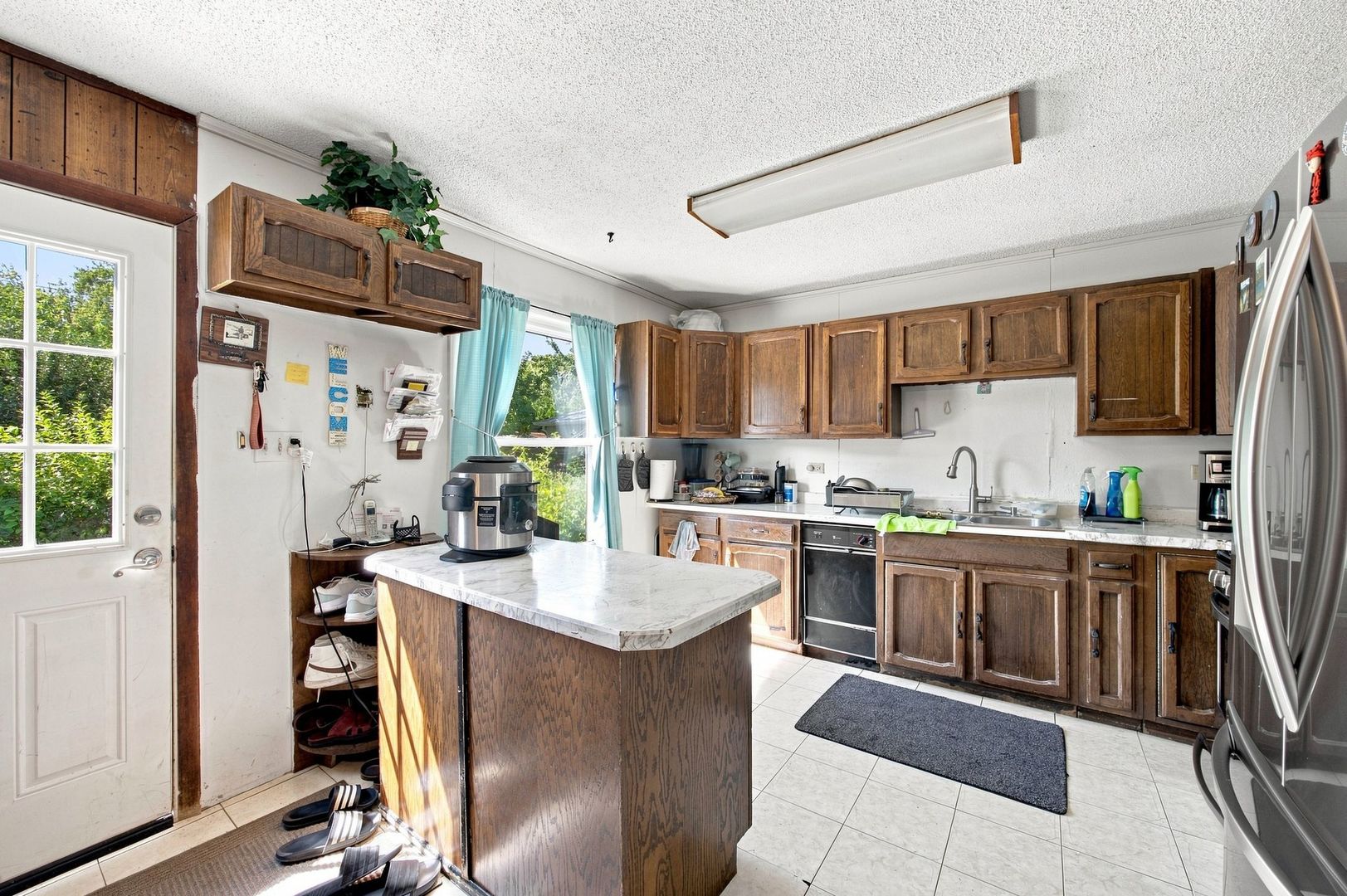 1725 Evergreen Avenue Property Photo 10