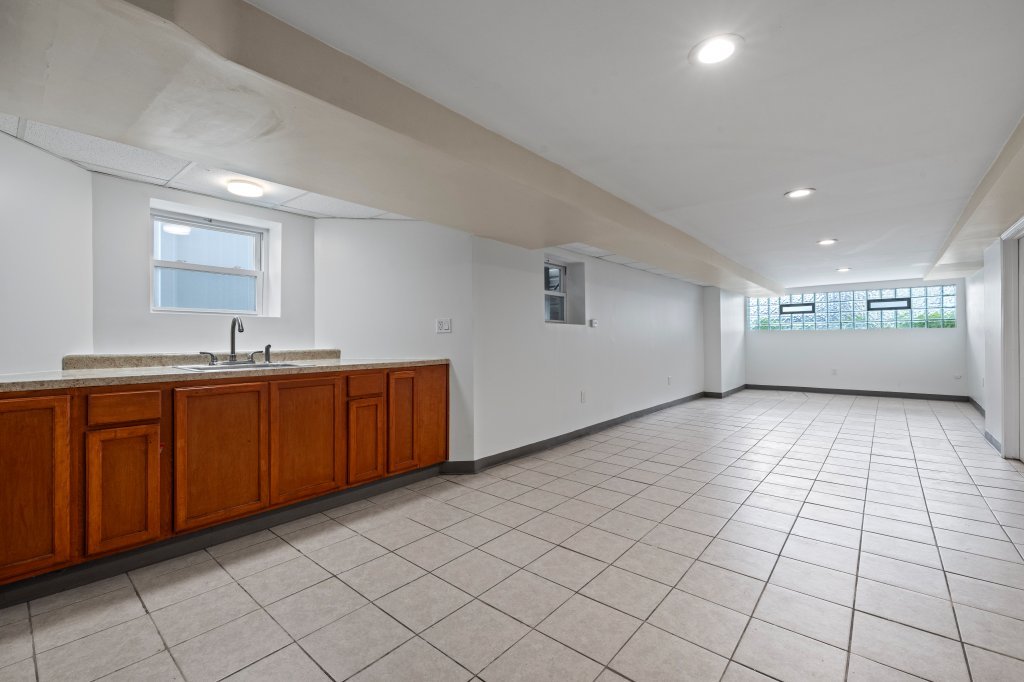 6605 S Whipple Street Property Photo 20