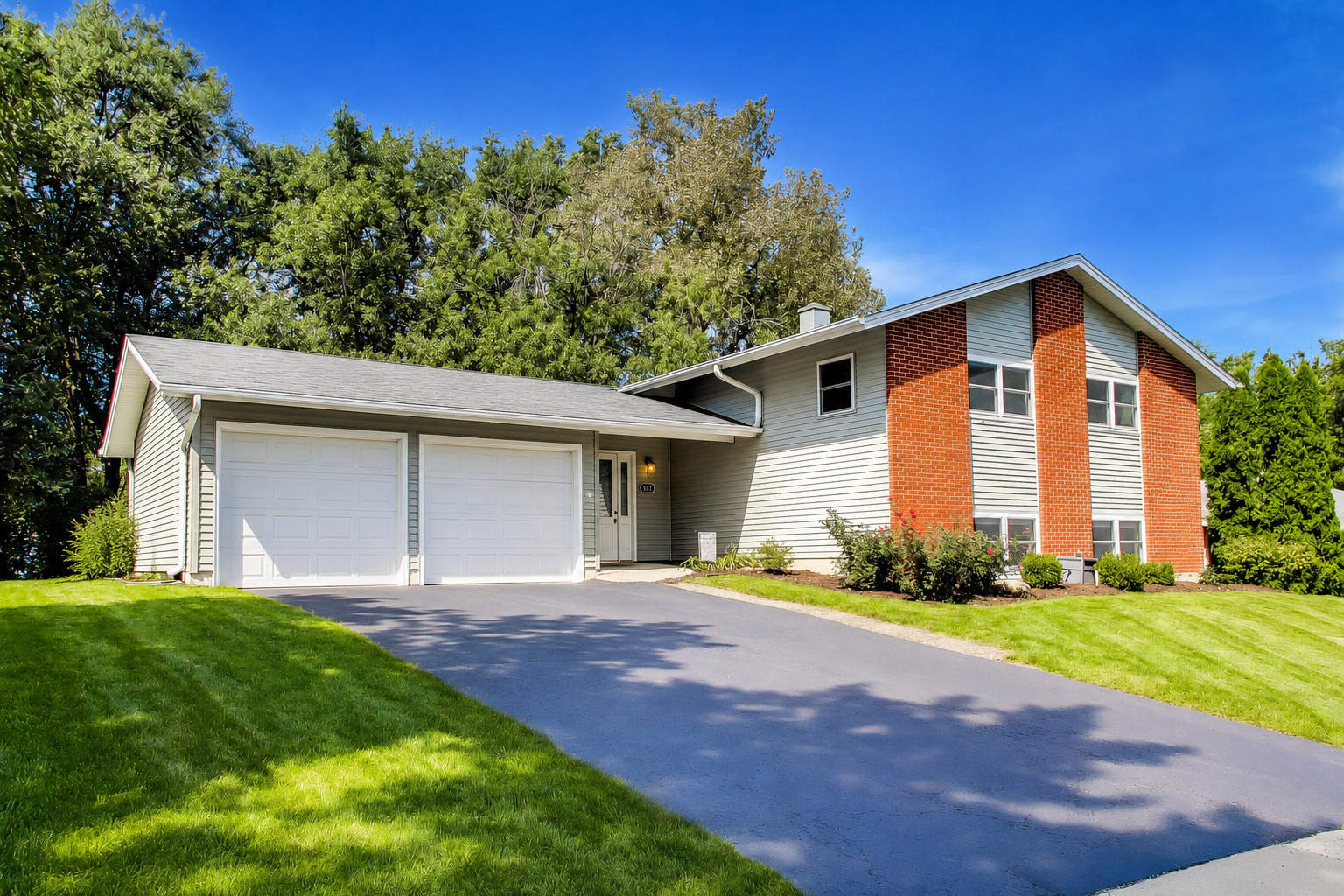 6402 Bradley Drive Property Photo 3