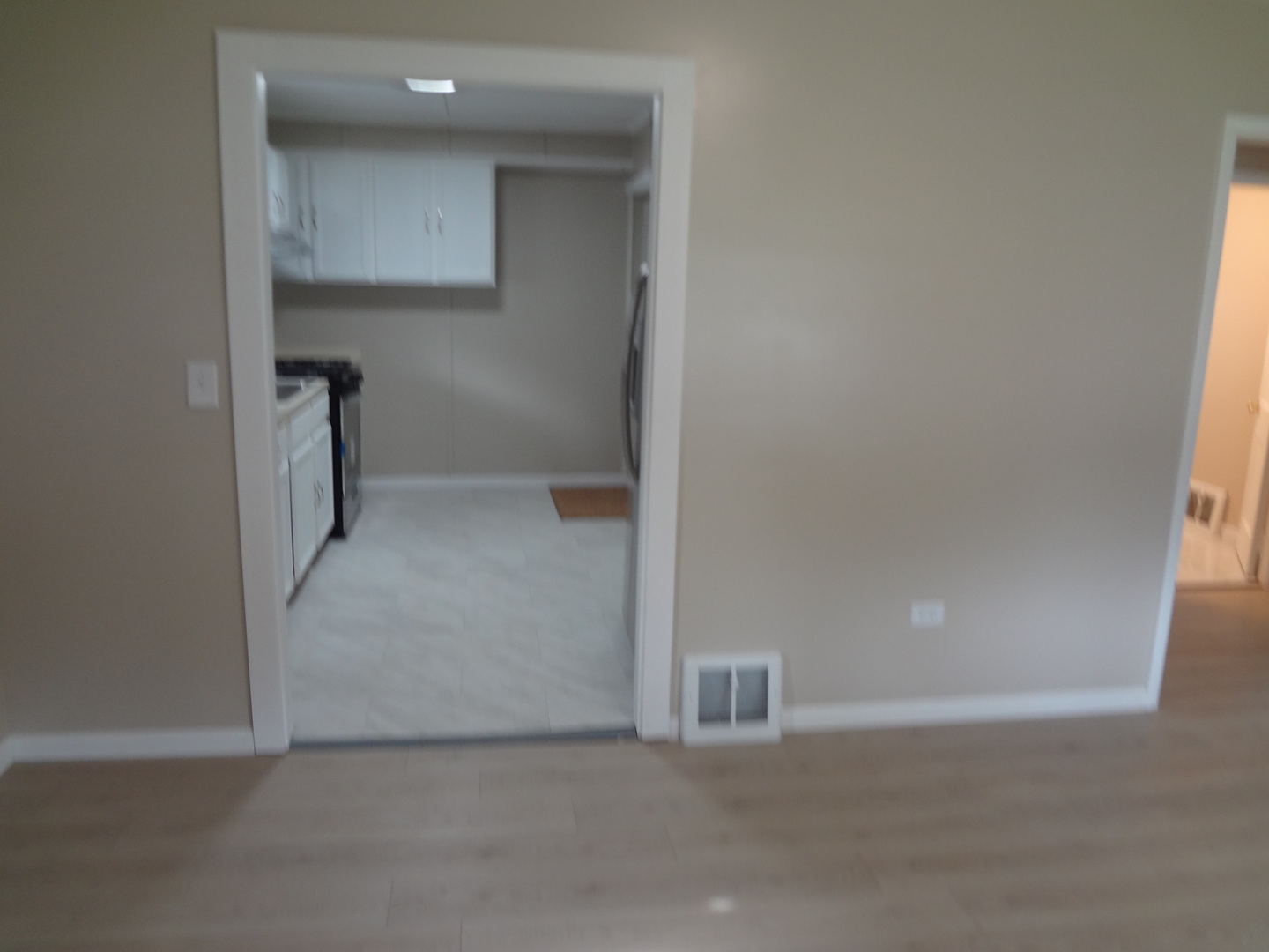 379 E Lincoln Street Property Photo 7