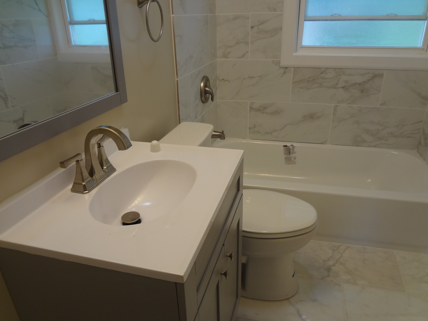 379 E Lincoln Street Property Photo 9
