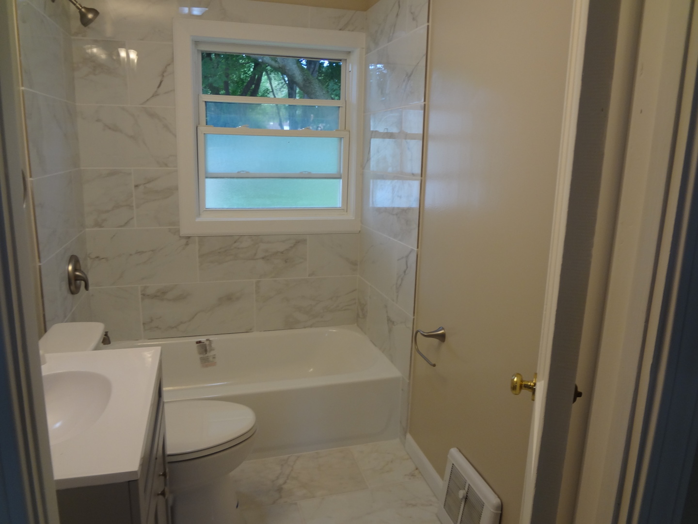 379 E Lincoln Street Property Photo 12