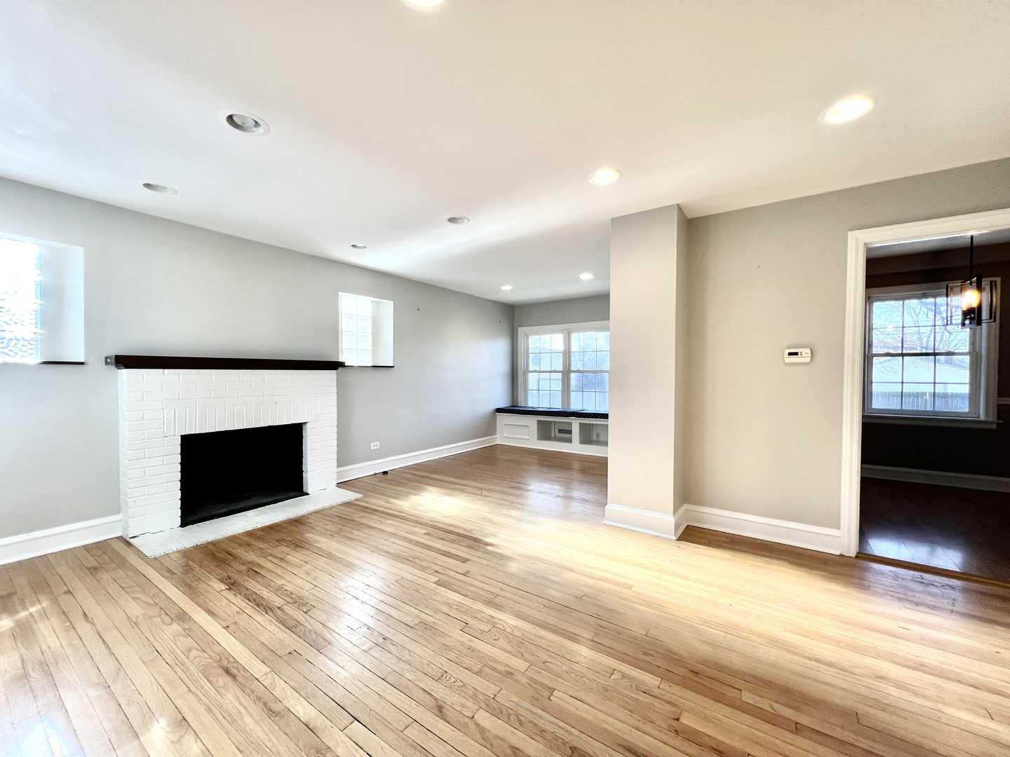 9210 S Trumbull Avenue Property Photo 5