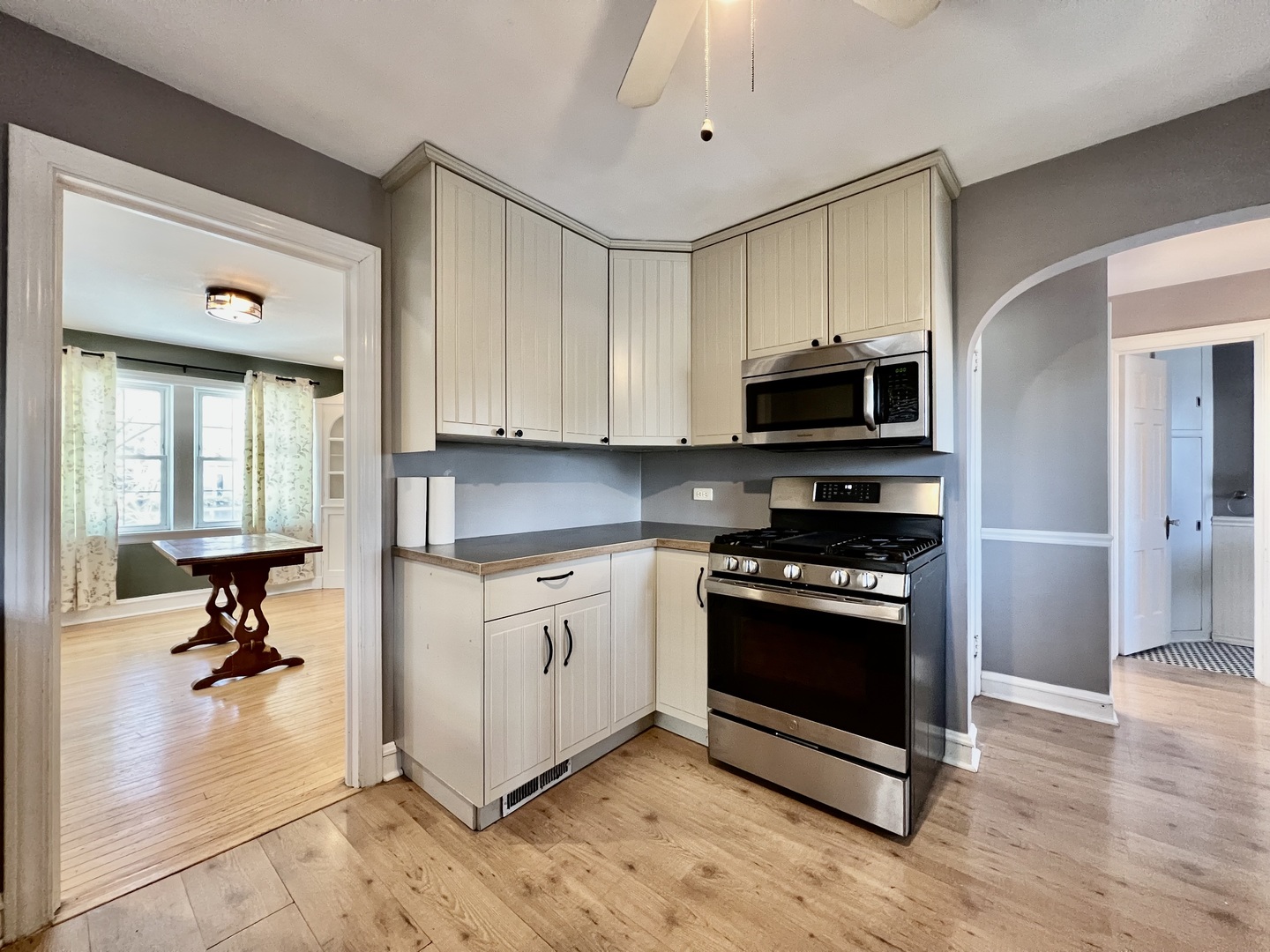 9210 S Trumbull Avenue Property Photo 12