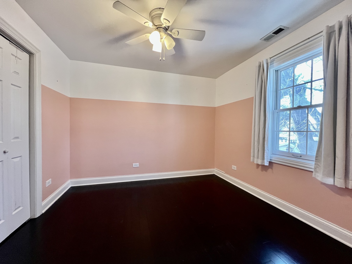 9210 S Trumbull Avenue Property Photo 18