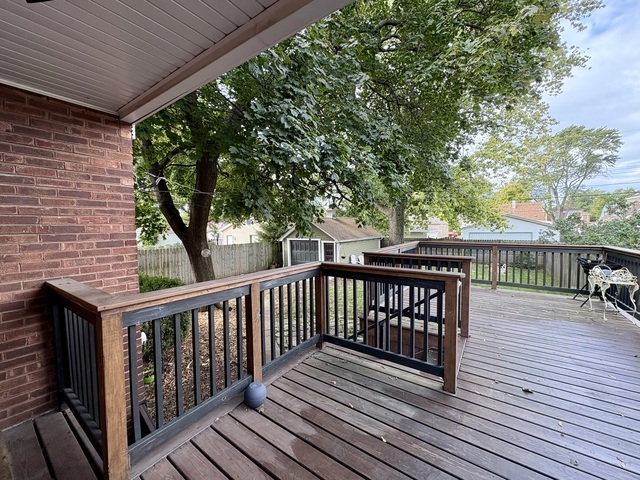 9210 S Trumbull Avenue Property Photo 24