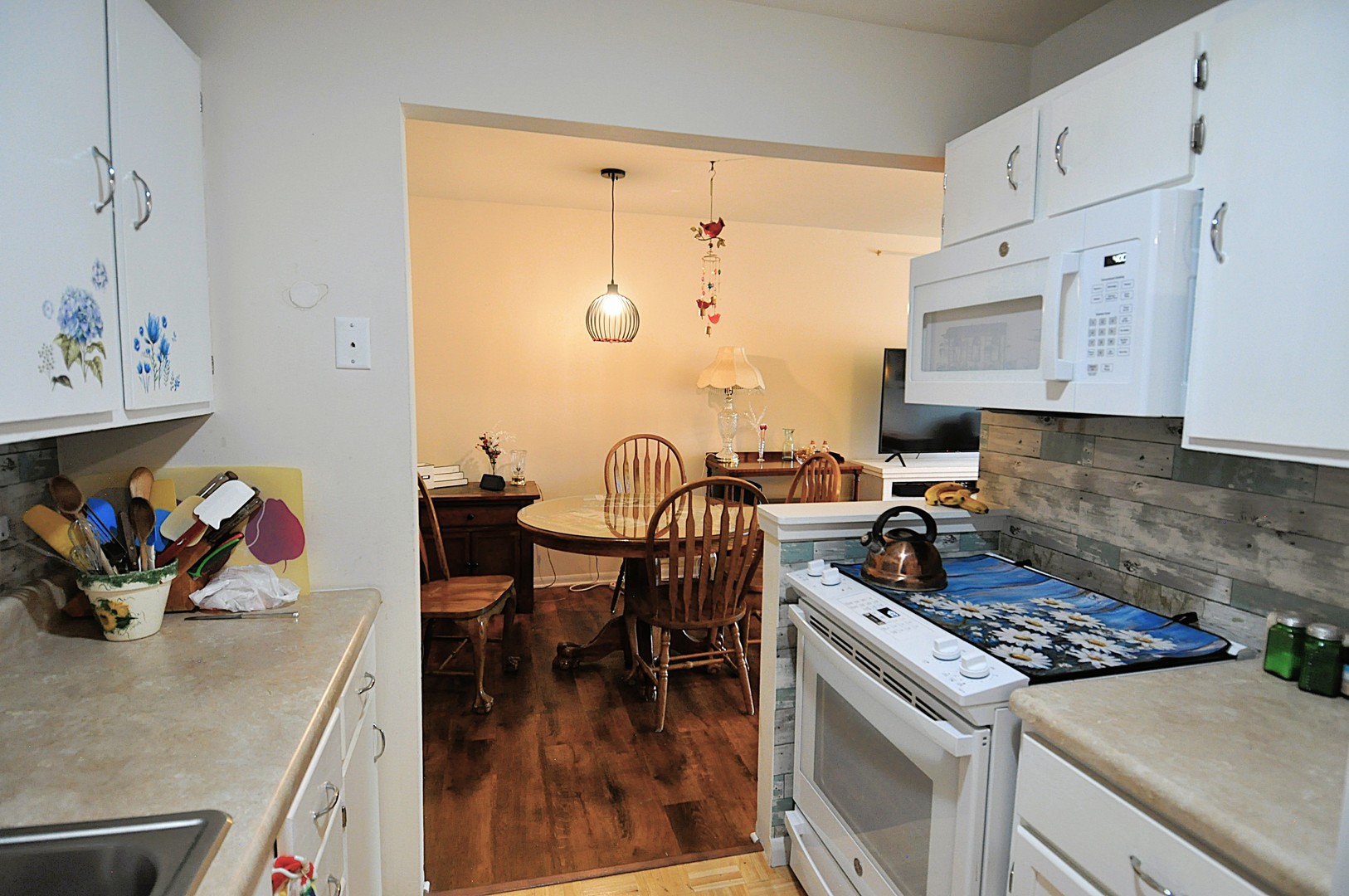 2929 Sunnyside Drive 360d Property Photo 8